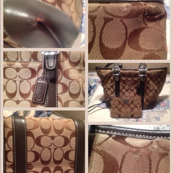 !!SOLD!!! authentic coach tote w/ wristlet - Picture 2 of 4