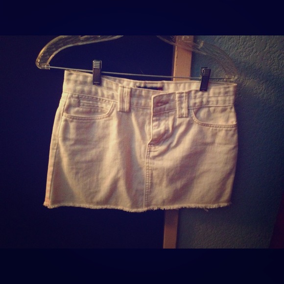White Old Navy skirt