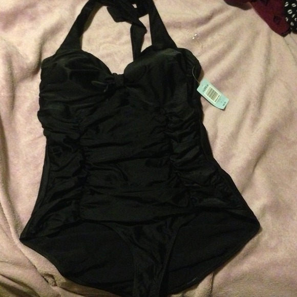 **ON HOLD**Torrid Pin-up Girl Black bathing suit