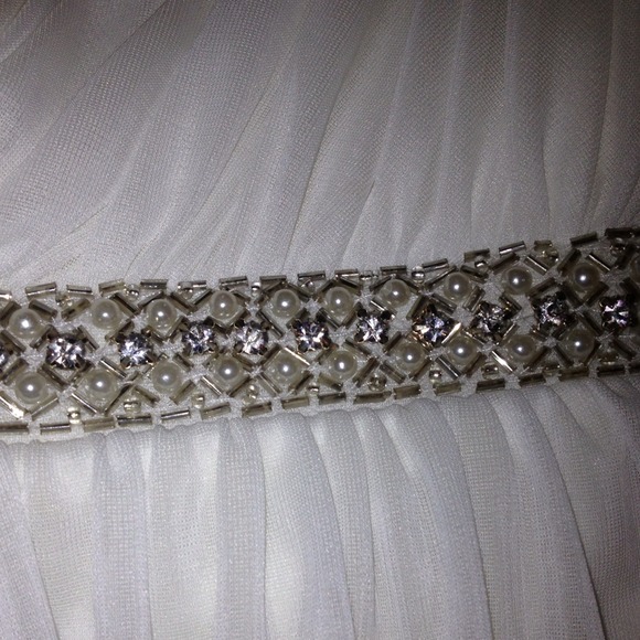 🎉Reduced🎉 White formal dress👌💎 - Picture 2 of 3