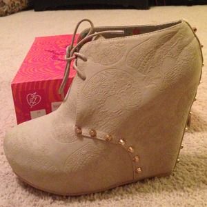 Nude Wedge Booties