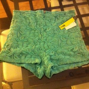 High waisted lacy shorts (mint green)