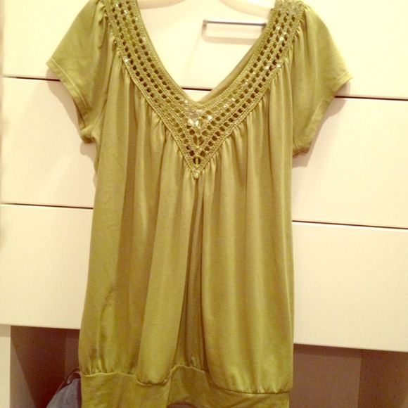 Macy's top with beautiful knit detailing!