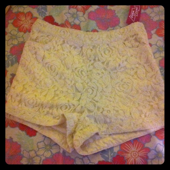 **REDUCED**white lace high waist shorts