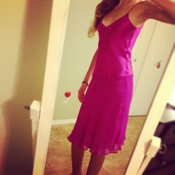 SALE🙆*MANGO 100% Silk Fuschia Gown - Picture 2 of 4