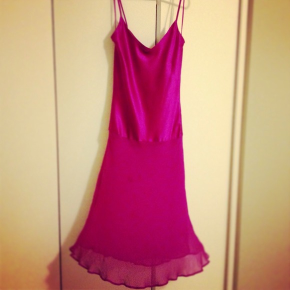 SALE🙆*MANGO 100% Silk Fuschia Gown - Picture 4 of 4