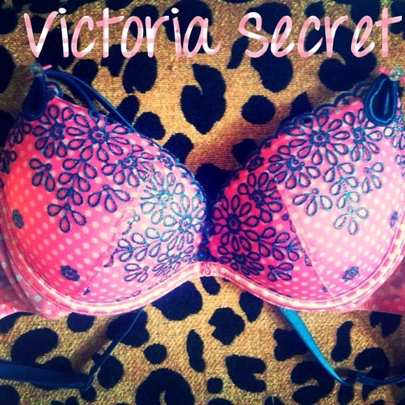 TRADED!!!🐾Victoria Secret Bra