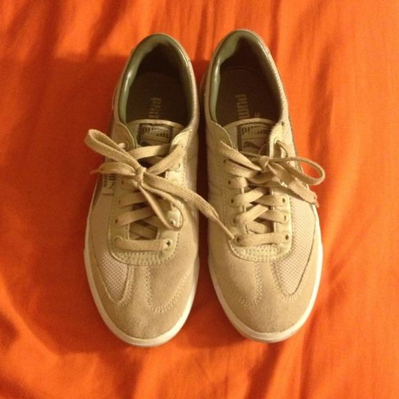 🔥🔥Women's Pumas🔥🔥