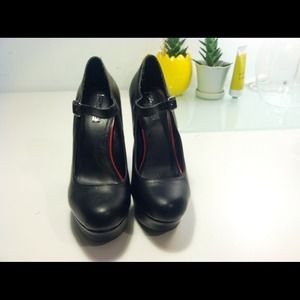 📢Reserved📢Zara Trafaluc Chunky Heels