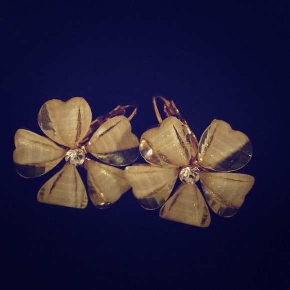 Flower earrings
