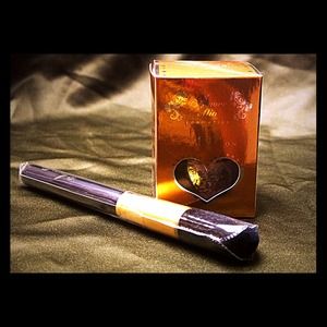 NEW Amore Mio Loose Bronzers