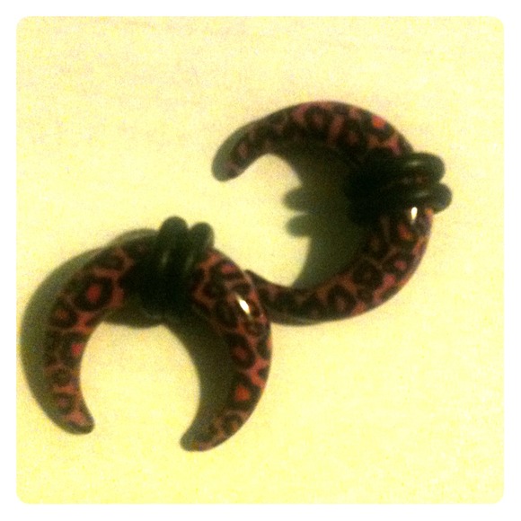 Pincher gauges NWOT