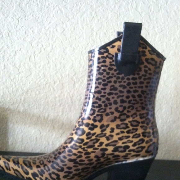 Kids boots