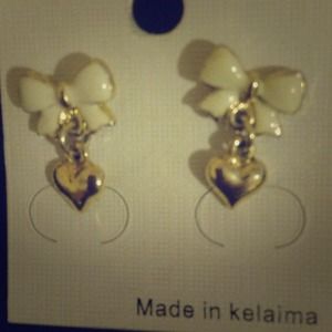 Bow and heart earrings
