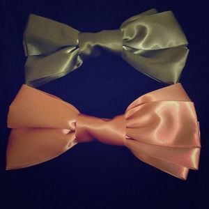Brand new hair bow!