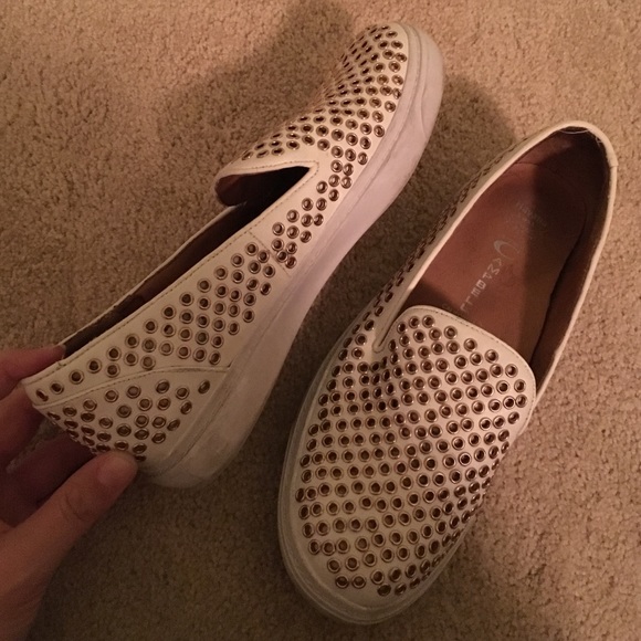 👍🏽 Jeffrey Campbell stud slip ons - Picture 3 of 4