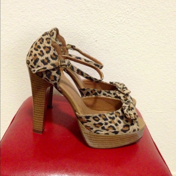 Cathy Jean sandals