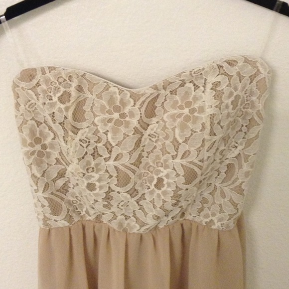 Windsor beige occasion dress w/ lace cutout detail - Picture 2 of 4