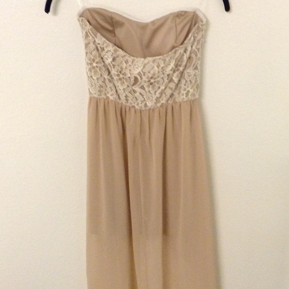 Windsor beige occasion dress w/ lace cutout detail - Picture 3 of 4