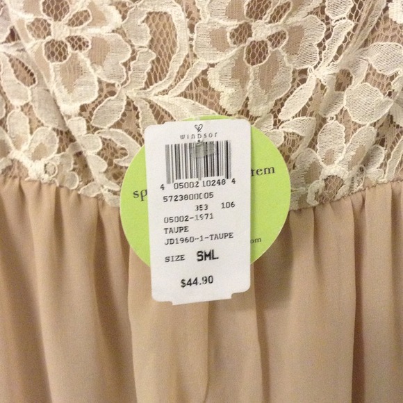 Windsor beige occasion dress w/ lace cutout detail - Picture 4 of 4