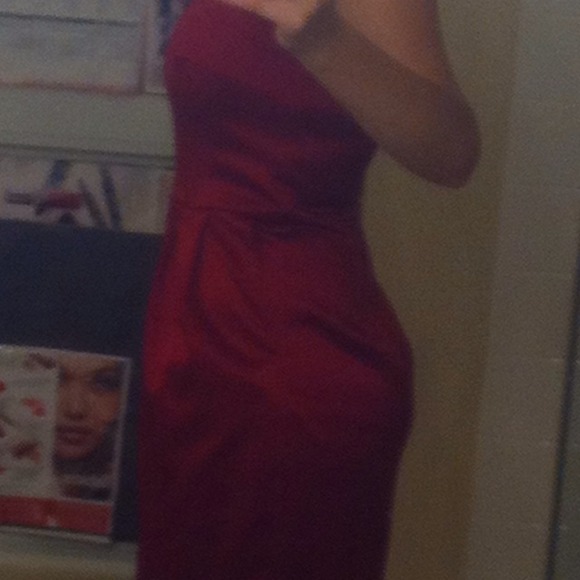 Express Red Dress 🌷Spring Sale🌷 - Picture 3 of 3