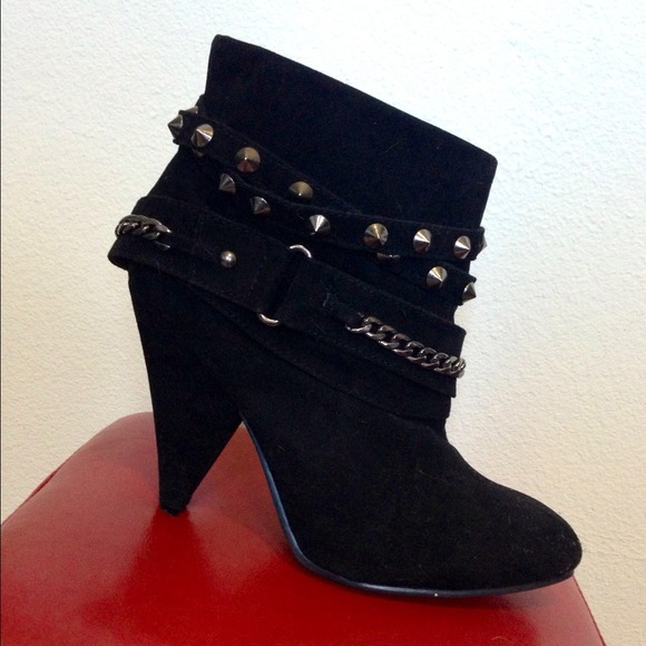 Studded Ankle boots - Picture 1 of 3