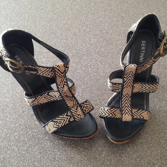 Bertinni Women's shoes - brand new! So cute!!