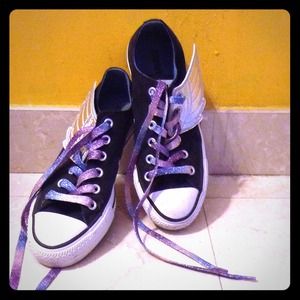 RESERVED🚫🚫🚫Black converse with silver wings