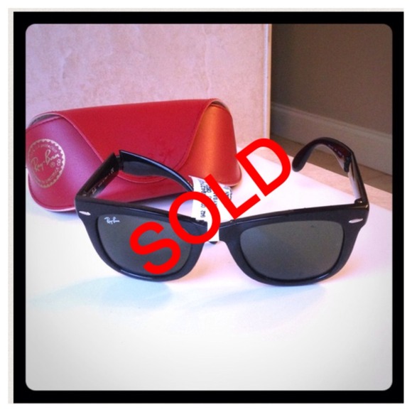 Sold on evatv NWT foldable Wayfarer Ray Bans