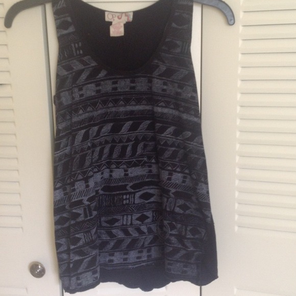 Black tank top with designs