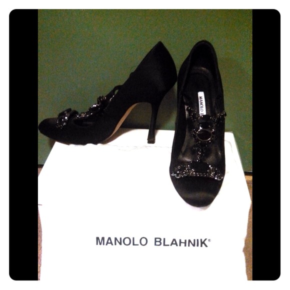 6.5 Manolo Blahnik **SUPER REDUCTION**