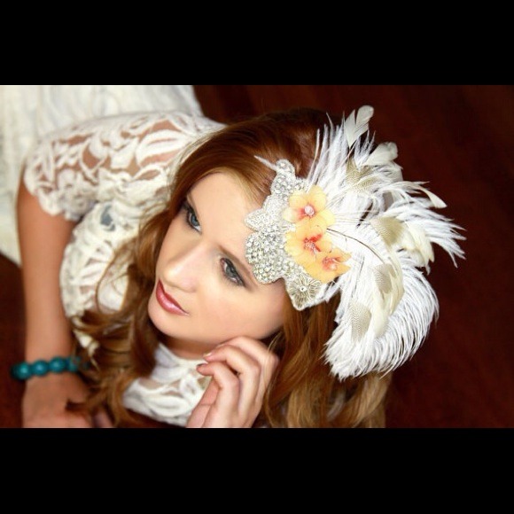SOLD White ostrich gatsby feather fascinator. - Picture 3 of 4
