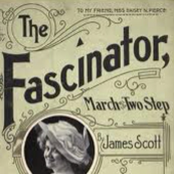 SOLD White ostrich gatsby feather fascinator. - Picture 4 of 4