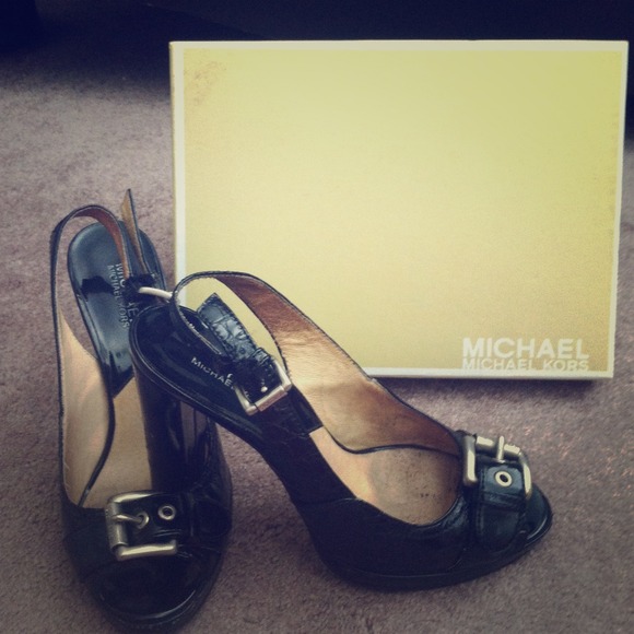 💥💢💥 REDUCED 💥💢💥 💯Authentic Michael Kors