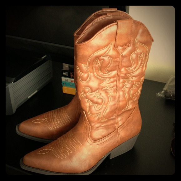 Faux leather Cow Girl Boots! Worn once