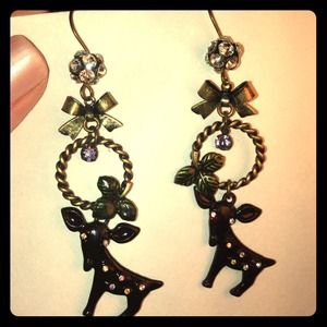 Dangling deer earrings