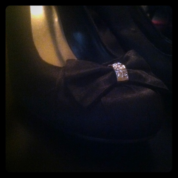 Black silk high heel shoes