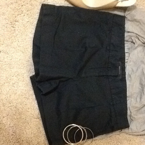 BCBG MaxAzria Symone Shorts! - Picture 2 of 2