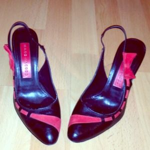 MARC JACOBS POINTY TOE SLINGBACK