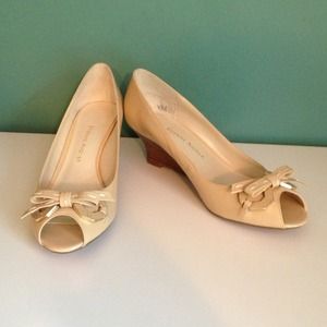 Etienne Aigner Beige Nixie