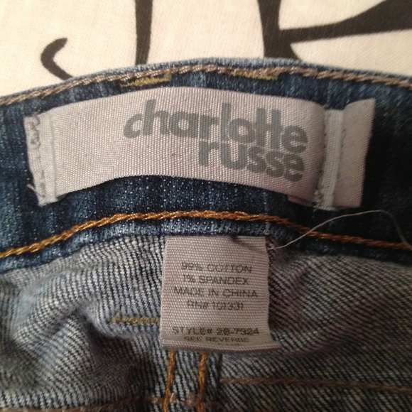 CHARLOTTE RUSSE JEAN SHORTS - Picture 3 of 3