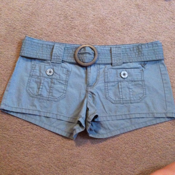 Grane shorts with belt! Never worn.