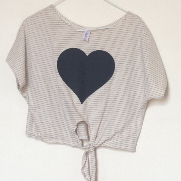 Cropped Tie at Bottom Tee - Picture 1 of 1