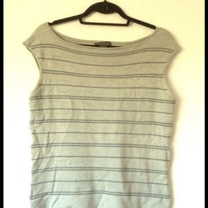 Banana Republic boat neck cap sleeve shirt