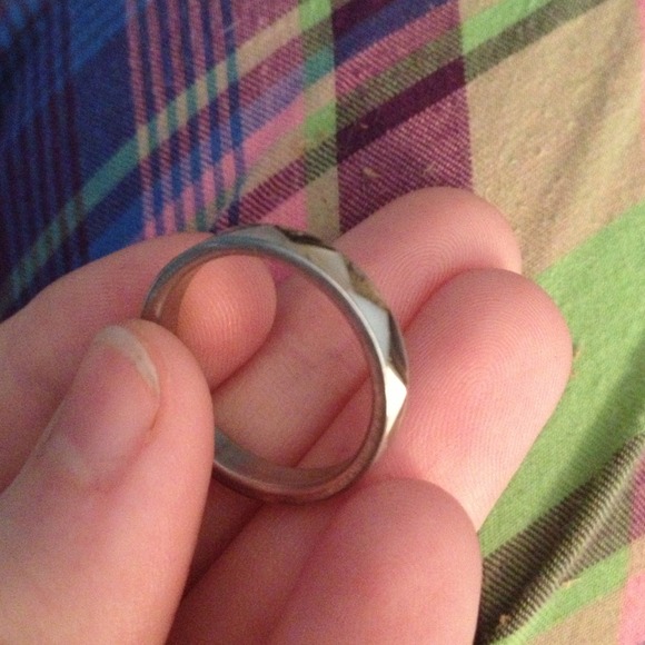 Ring!! - Picture 2 of 2