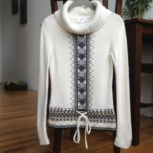 💥SOLD Ann Taylor Loft Sweater