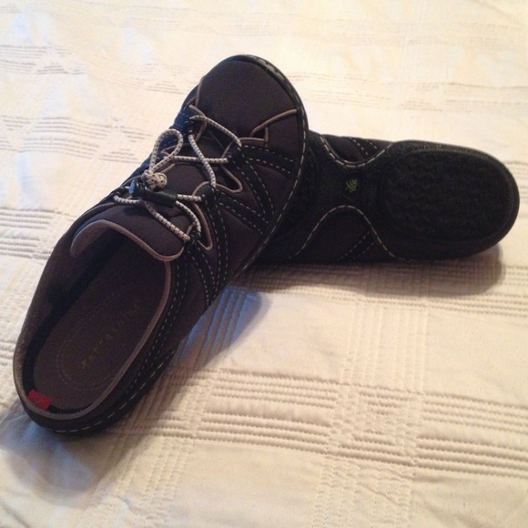 Women's shoes