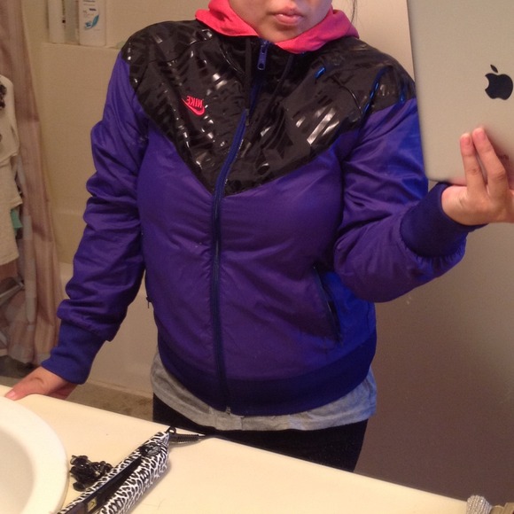 ❌SOLD❌ Nike jacket - Picture 3 of 3