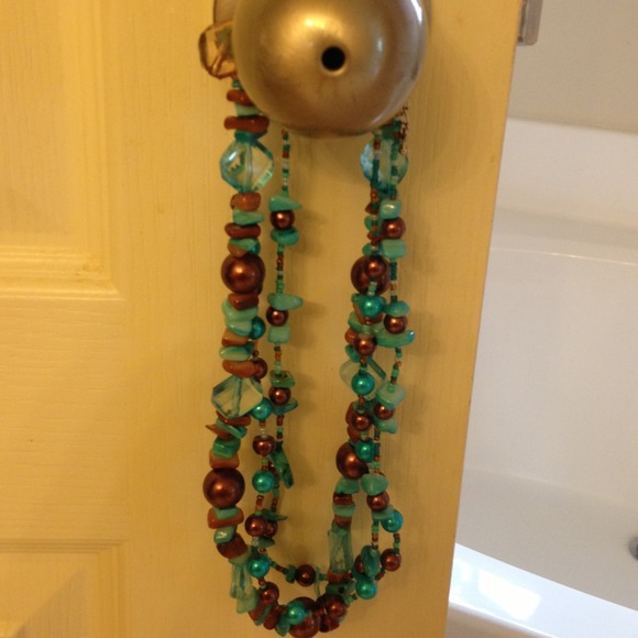 Triple thread Bead/Crystal necklace