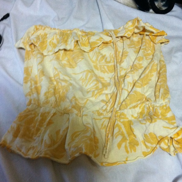 Yellow Strapless Half1/2 Shirt